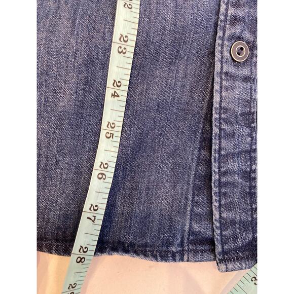 Levi’s Casual Blue Button Down Denim Long Sleeve Women’s Shirt EUC Sz M Cotton - Picture 12 of 12